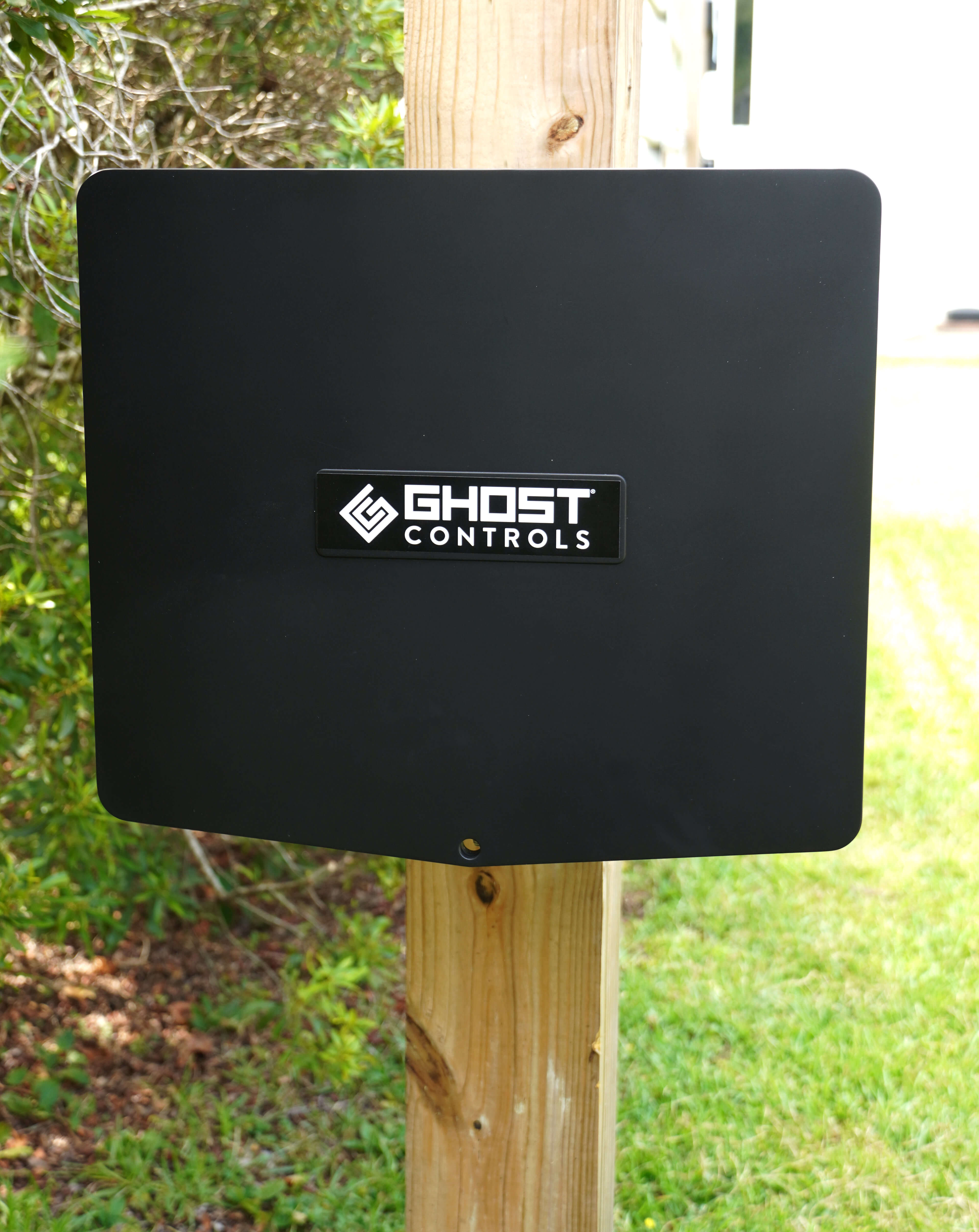 Ghost Contorls Large Battery Box for Deep Cycle Battery mounted to a post (No batteries included)